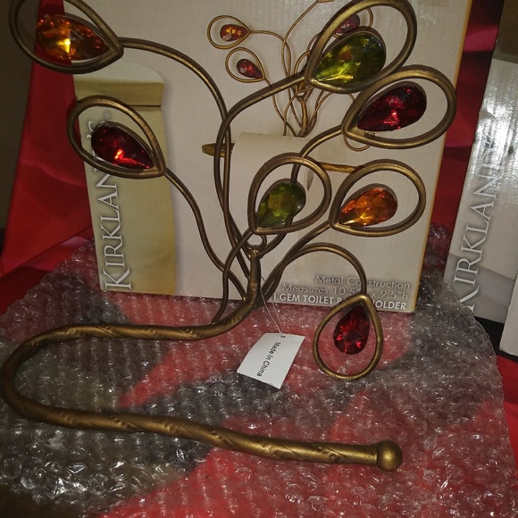 New Kirkland toilet paper and towel hangers - Picture 5 of 5